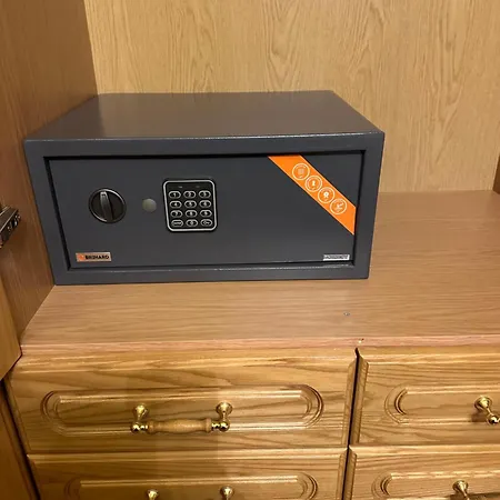 Orange 55 Apartment *